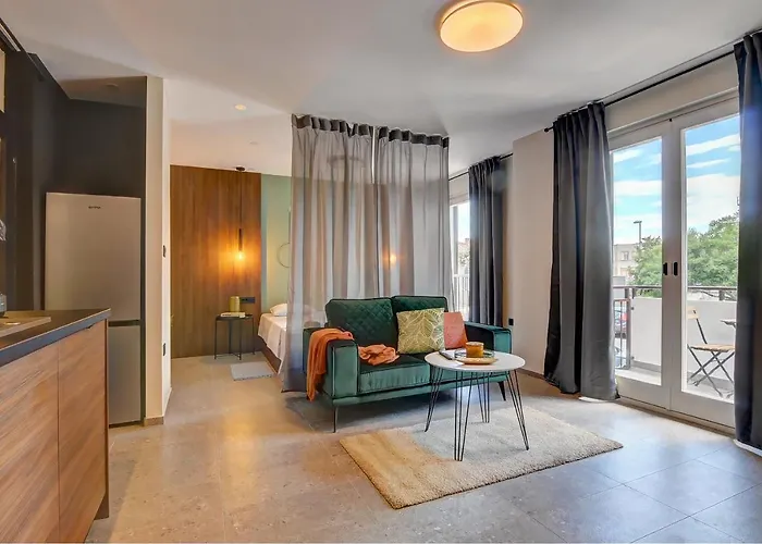 Centar Baba S アパート プーラ